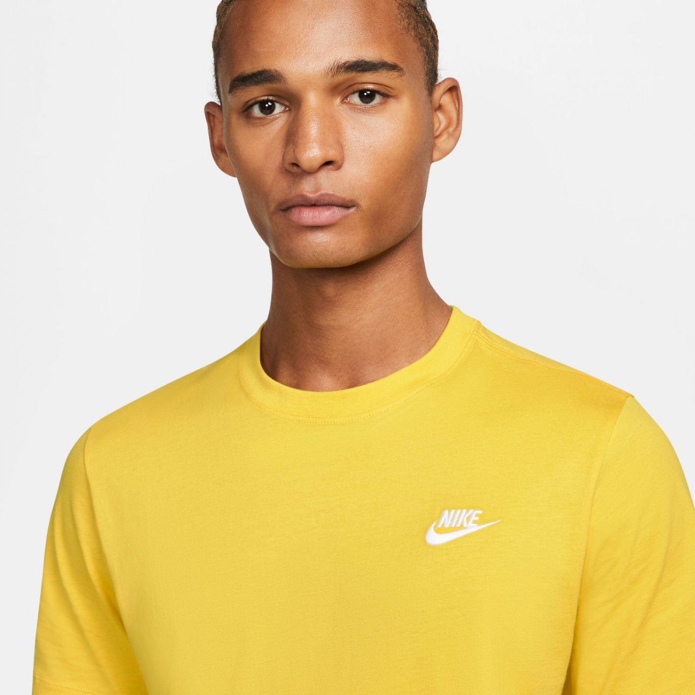 Nike T-shirt Sportswear Club Yellow