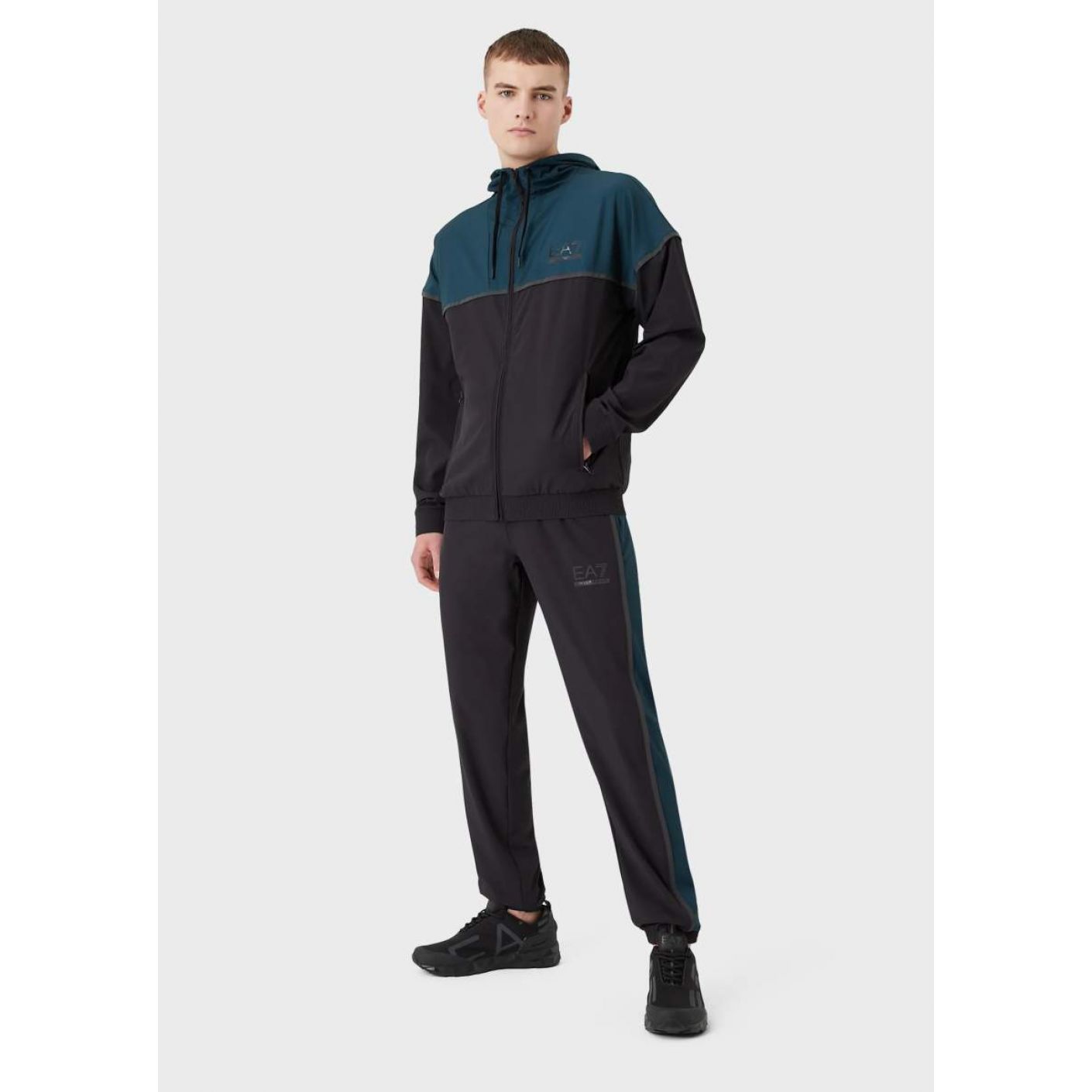 EA7 Dynamic Athlete Tracksuit in VENTUS7 Technical Fabric