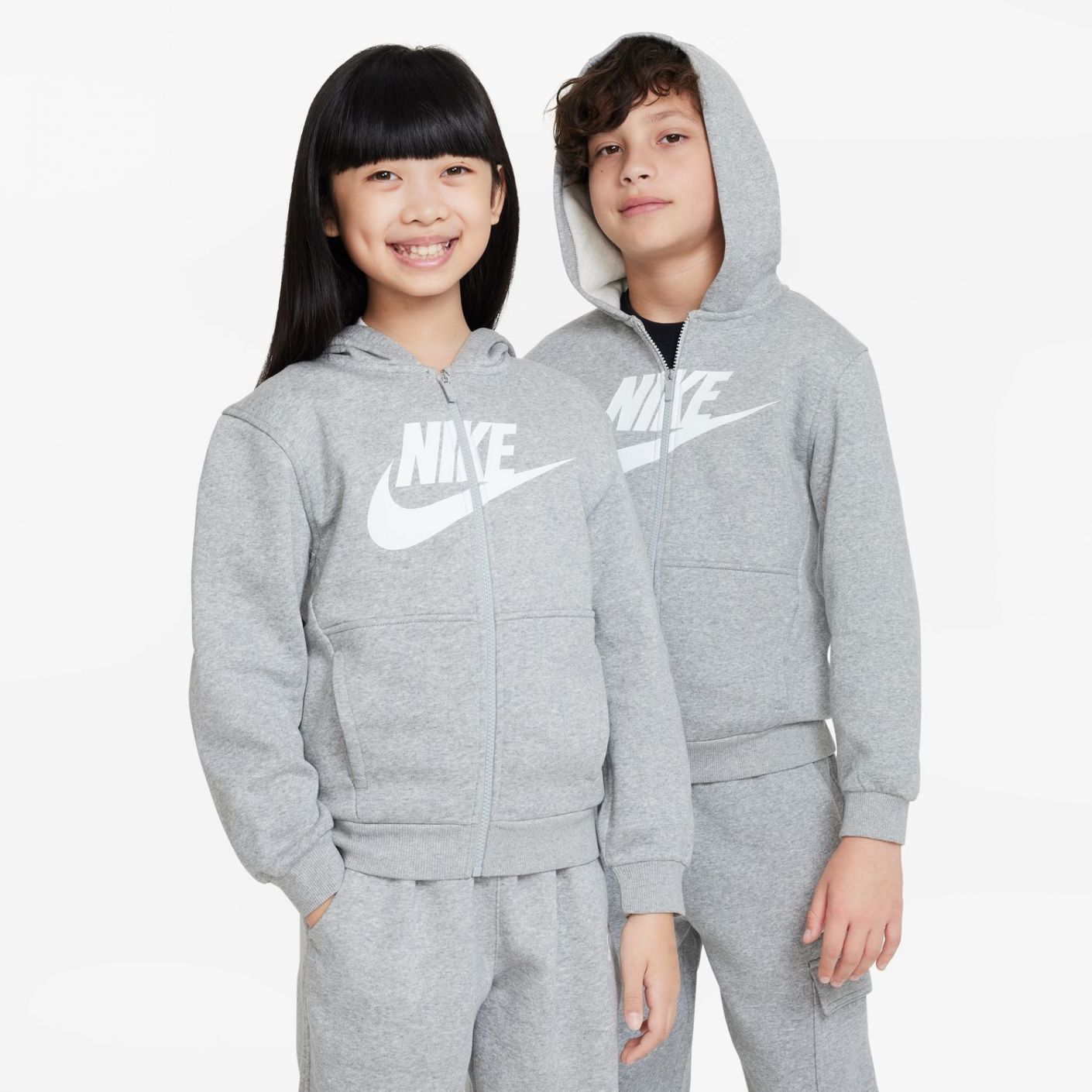 Grauer Nike Club Fleece-Hoodie