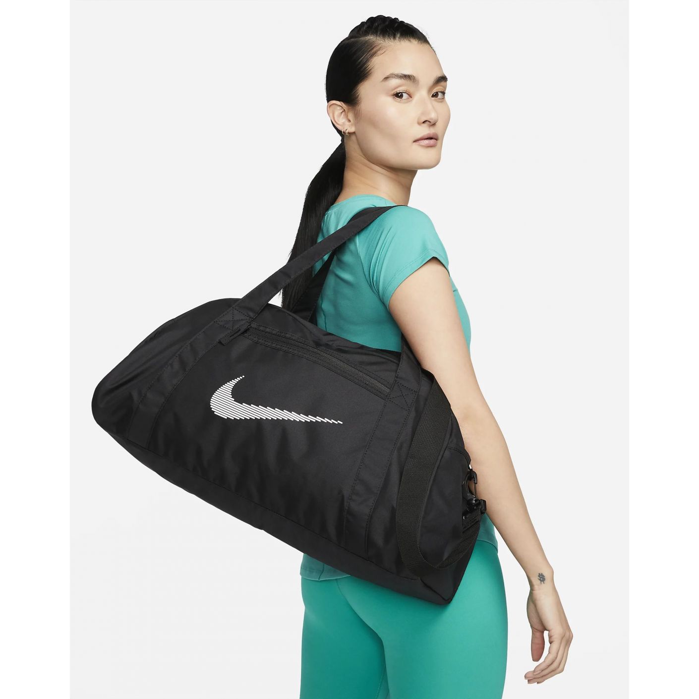 Nike Gym Club 24L Bag Black/White