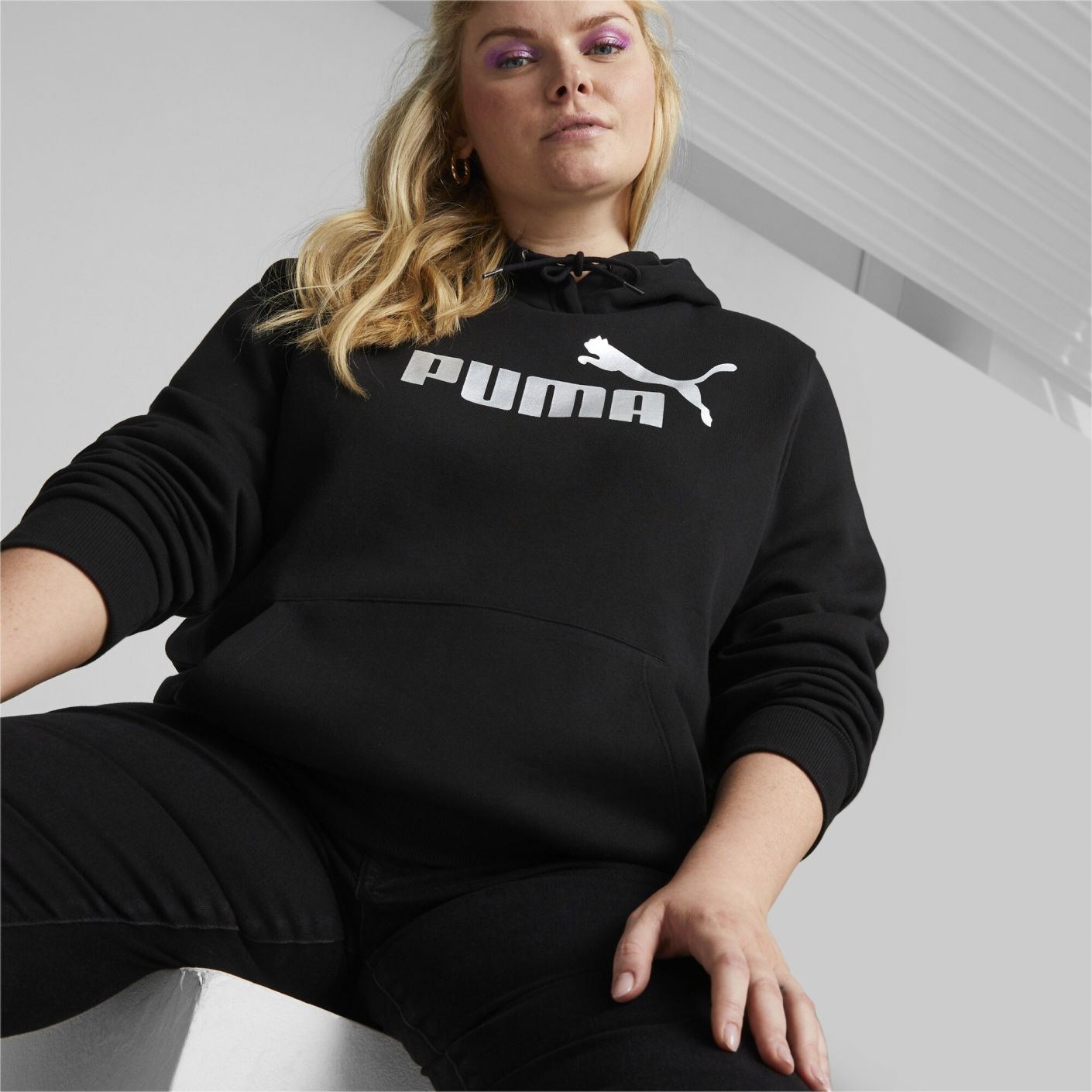 Puma Essentials+ Metallic Logo Black/Silver Women's Sweatshirt