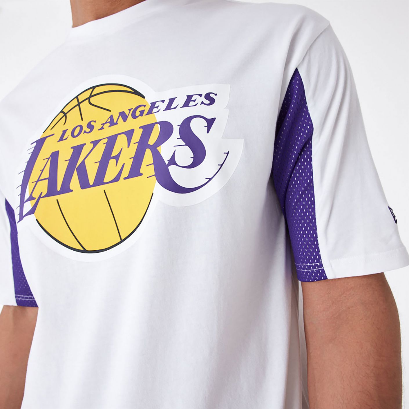 New Era T-Shirt Oversize LA Lakers NBA Mesh Panel Bianca