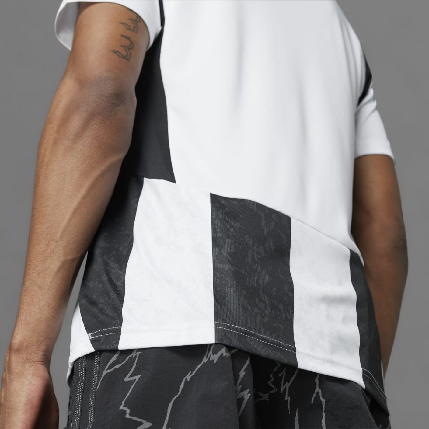 Adidas Juventus 24/25 Home Jersey White/Black