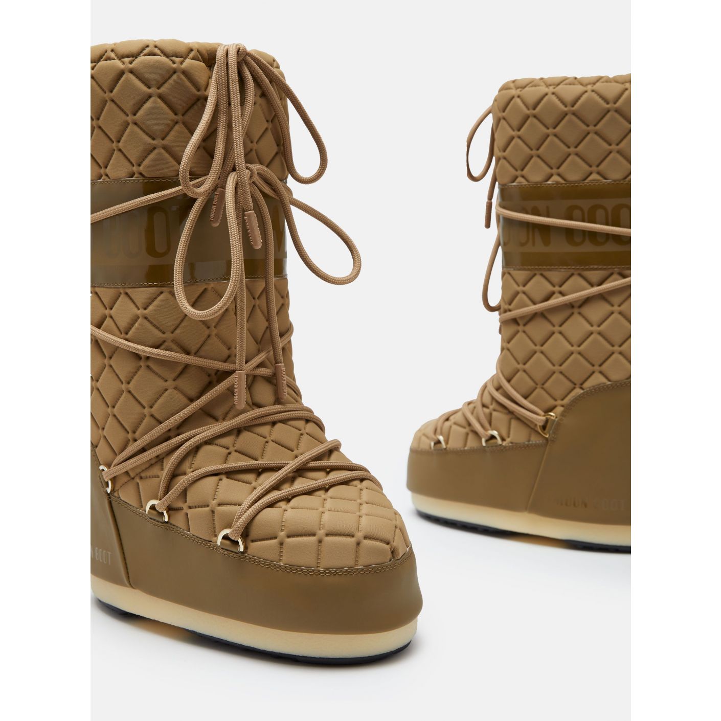 Moonboot Icon Quilt Caramel