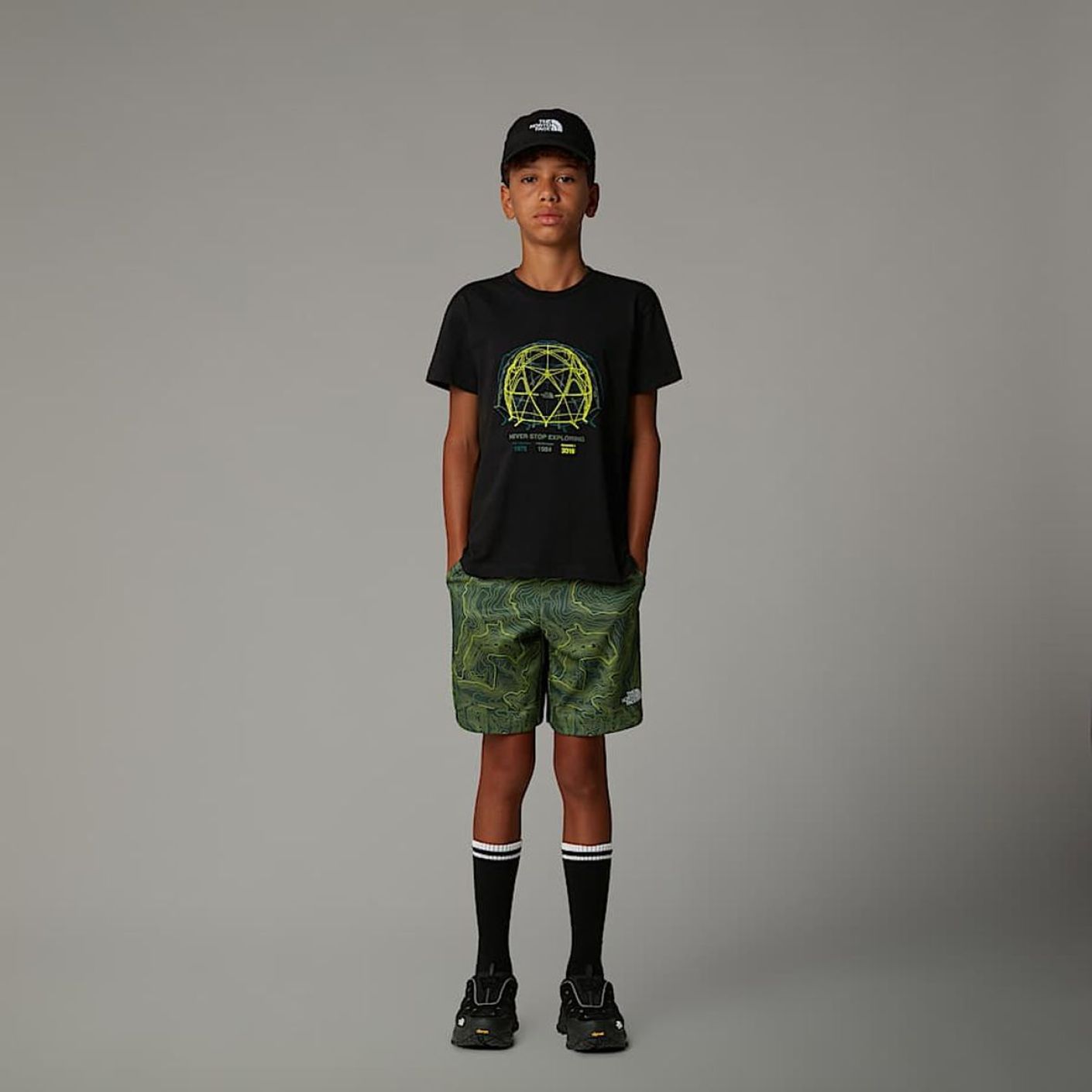 The North Face Relaxed Graphic T-Shirt in Schwarz für Kinder