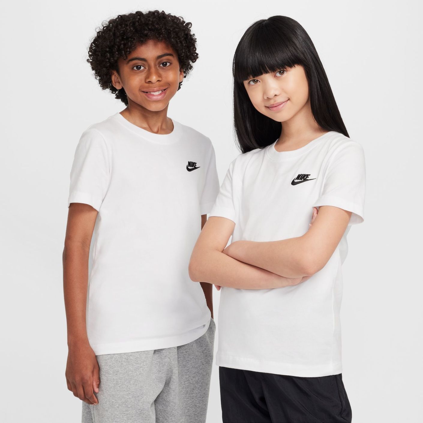 Nike T-Shirt mit gesticktem Logo Weiß für Jungen