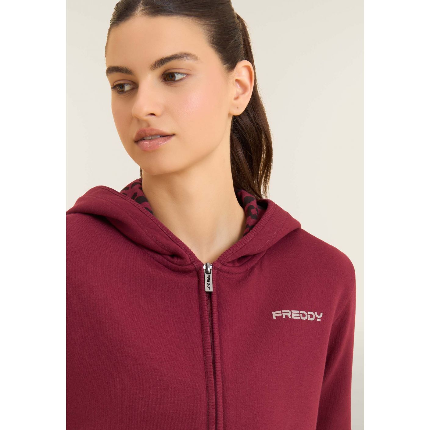 Freddy Tuta con interno cappuccio animalier e spacchi laterali Rossa da Donna