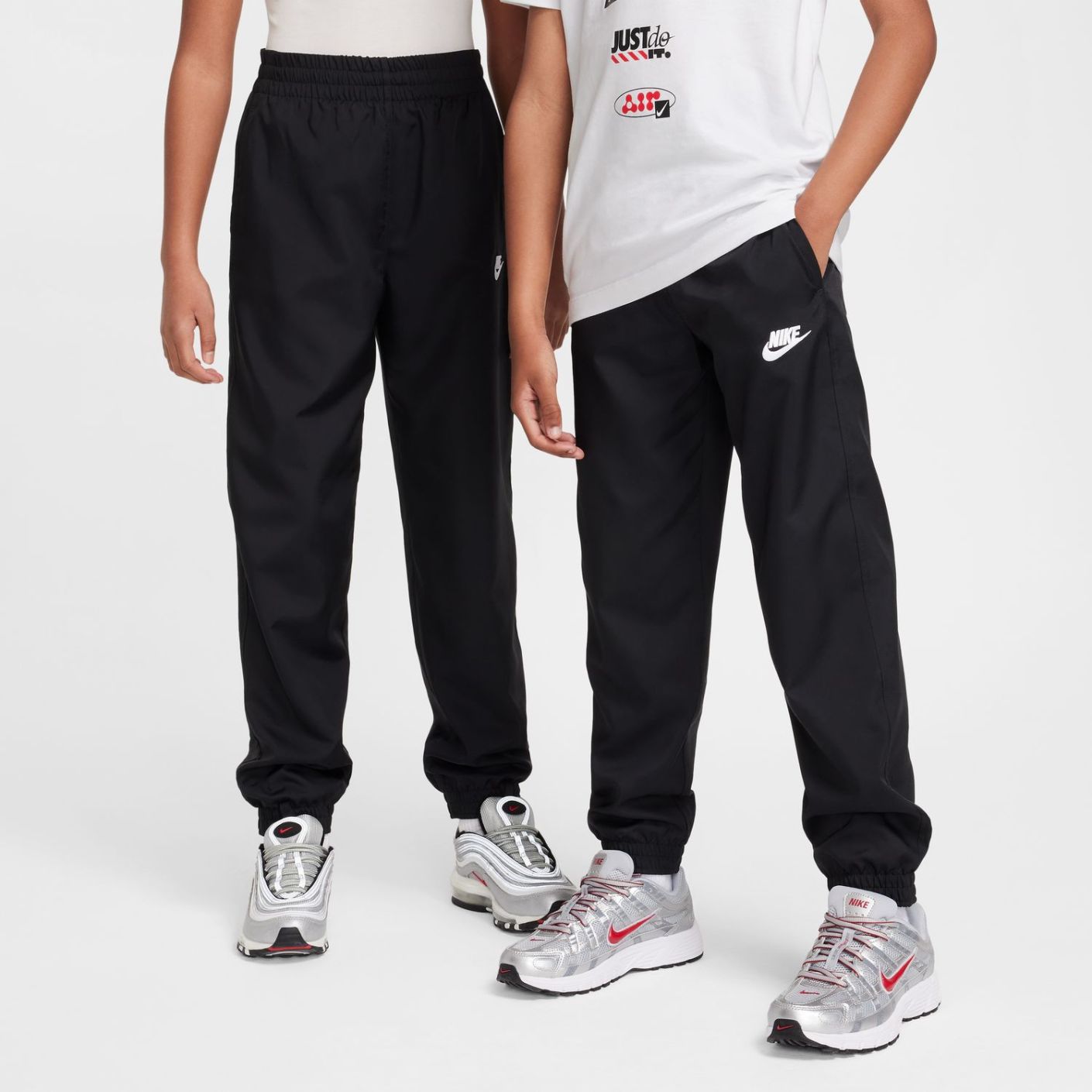 Nike Jogger Club Black/White da Ragazzi