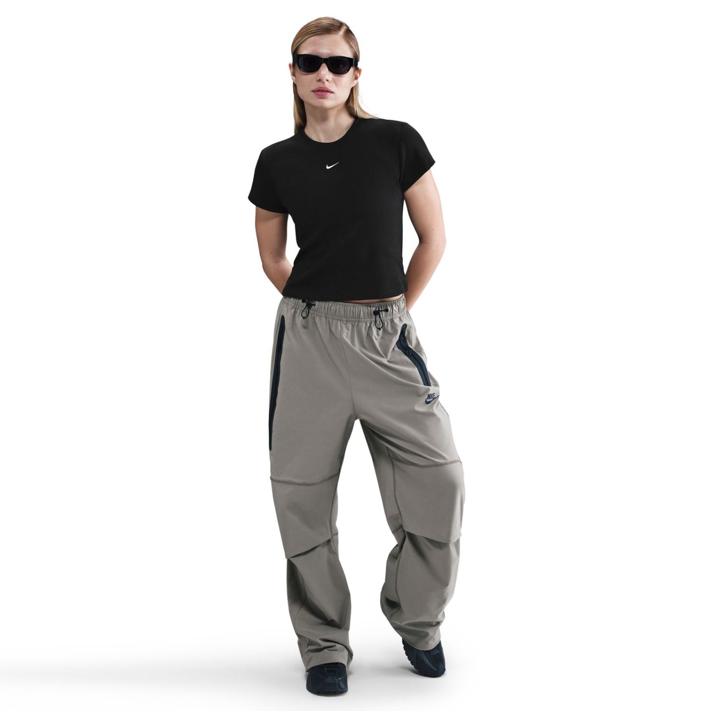 Nike T-Shirt Sportswear Black da Donna