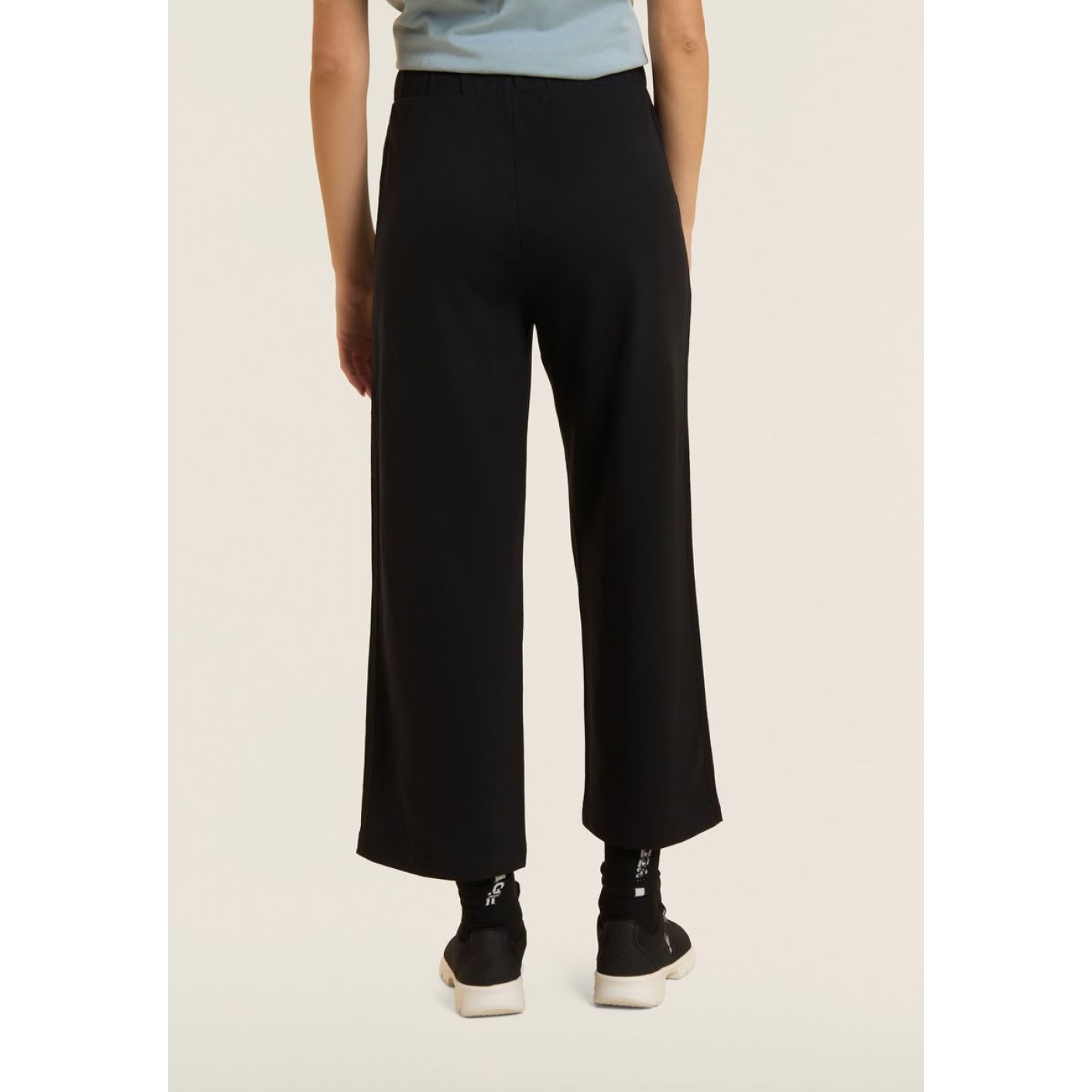 Freddy Pantaloni Sportivi Cropped Comfort Wide Leg Nero da Donna