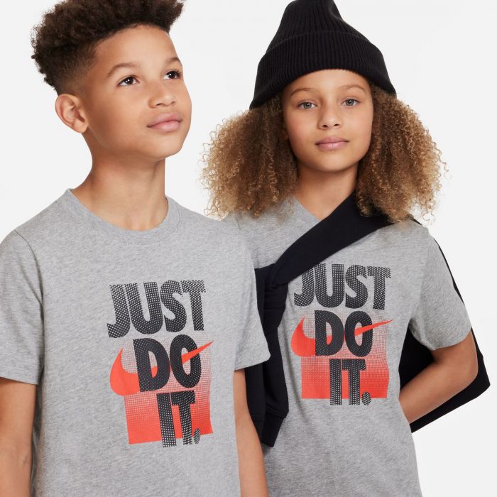 Nike Kids tee core brandmark 1