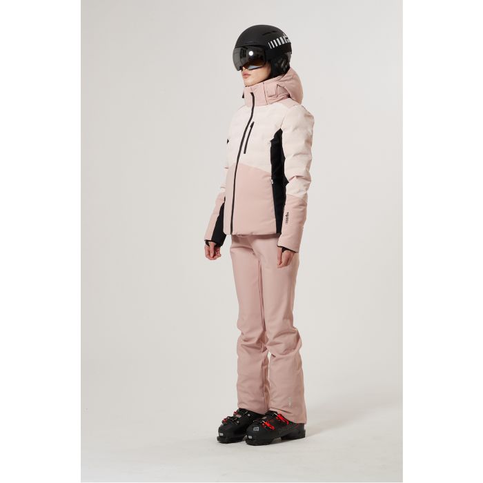 Evo womens snowboard on sale jackets