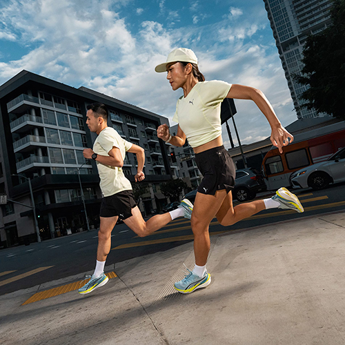 Dettaglio piastra PWRPLATE in carbonio e intersuola NITROFOAM Puma Deviate Nitro 4